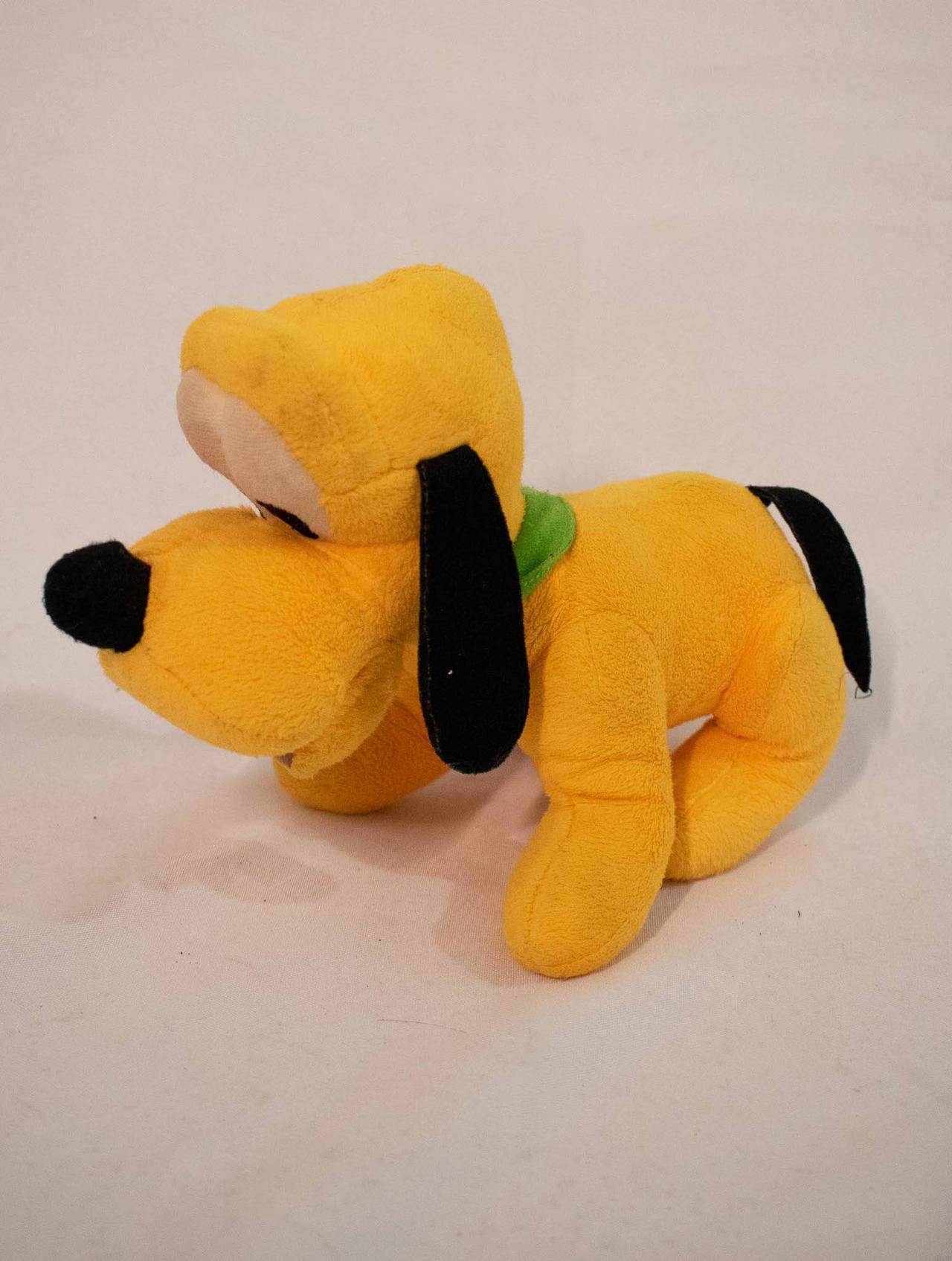 Pelúcia Pluto -  Coleção Mickey - Vanessalocações