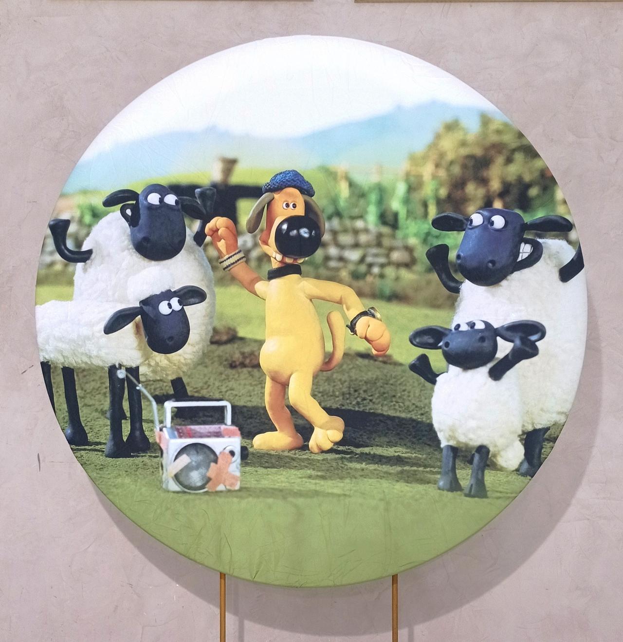 Capa P/ Painel Circular  -  Shaun Carneiro - Vanessalocações