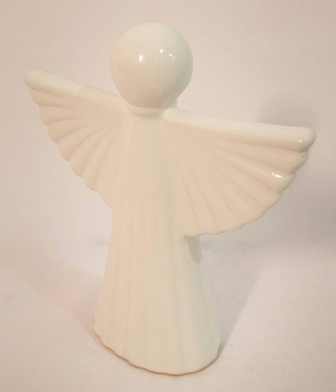 Anjo Cerâmica Asa Aberta Branco - Vanessalocações