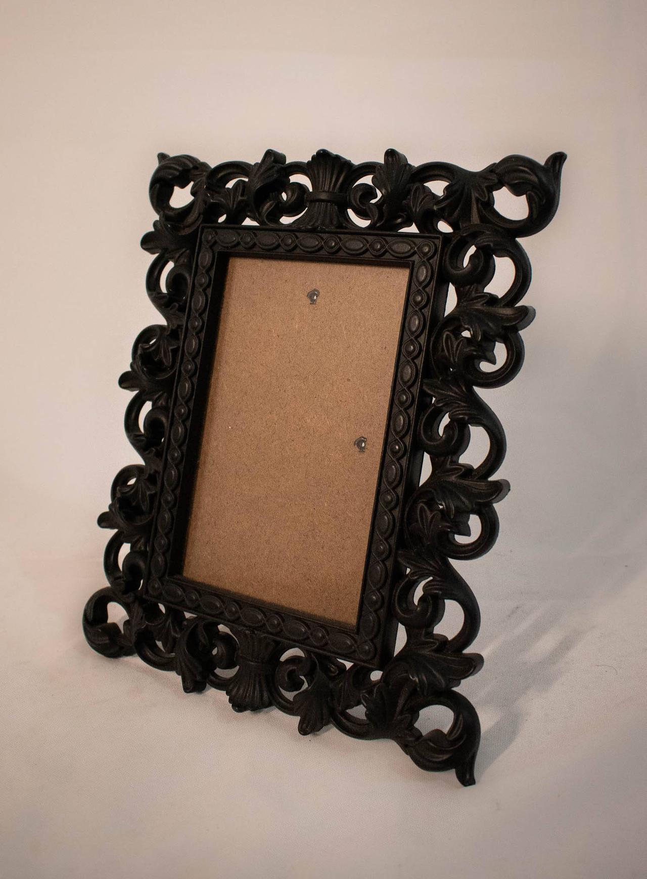 Porta Retrato Vazado Plástico 10X15 Preto - Vanessalocações