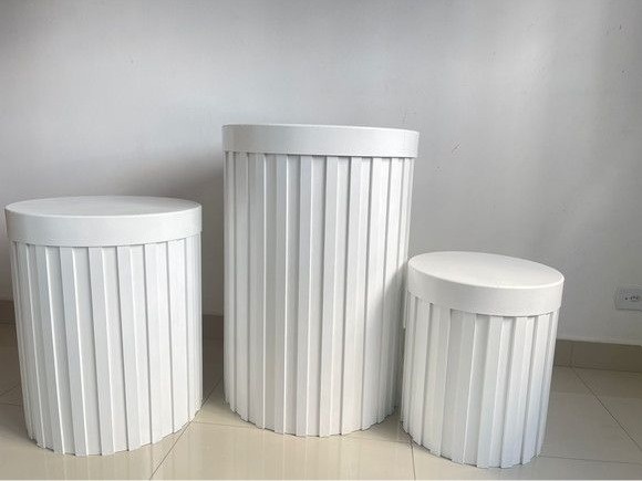 Trio de Cilindros Mdf Ripado Branco  - Vanessalocações