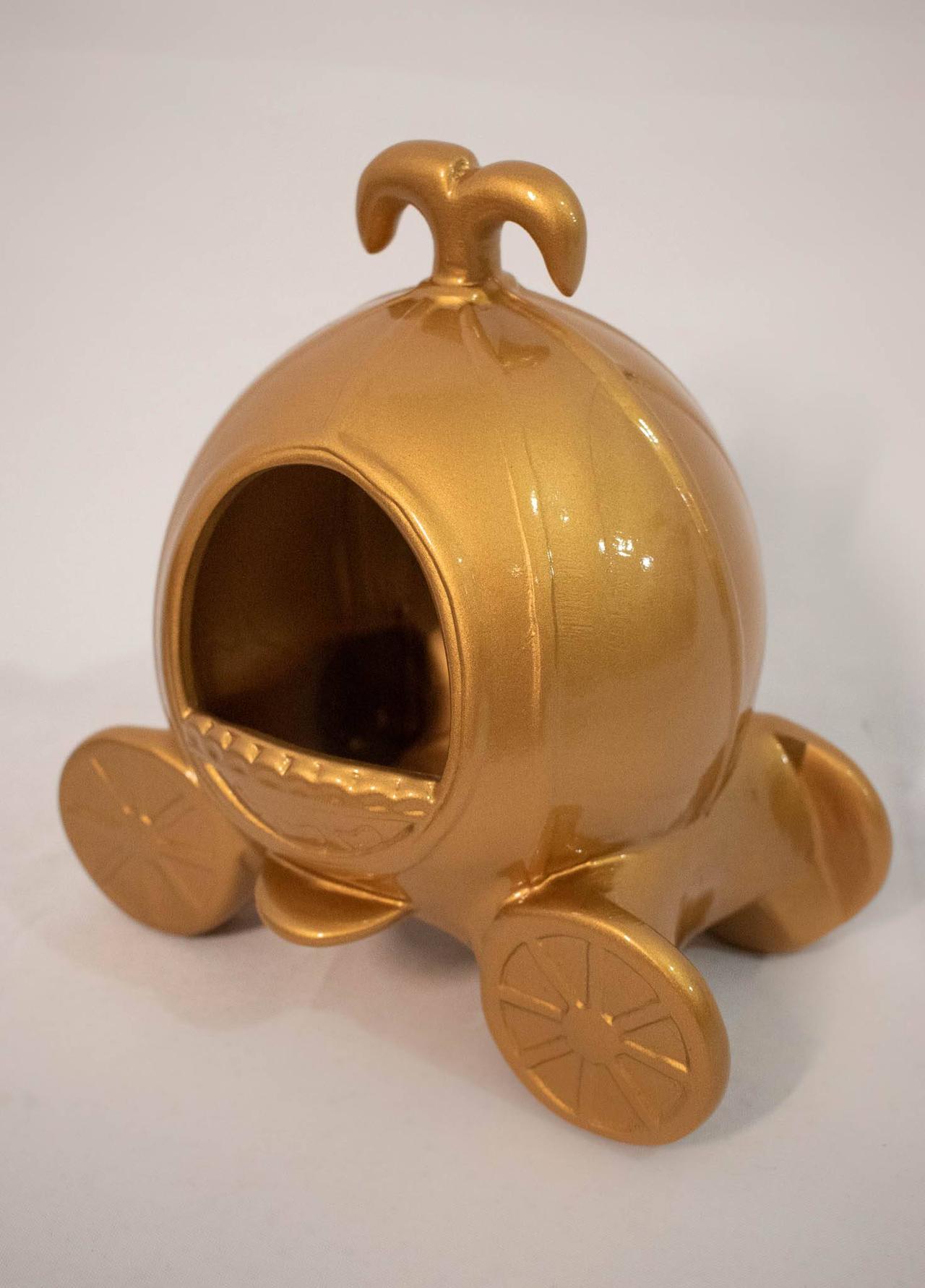 Carruagem Cerâmica Dourado - Vanessalocações