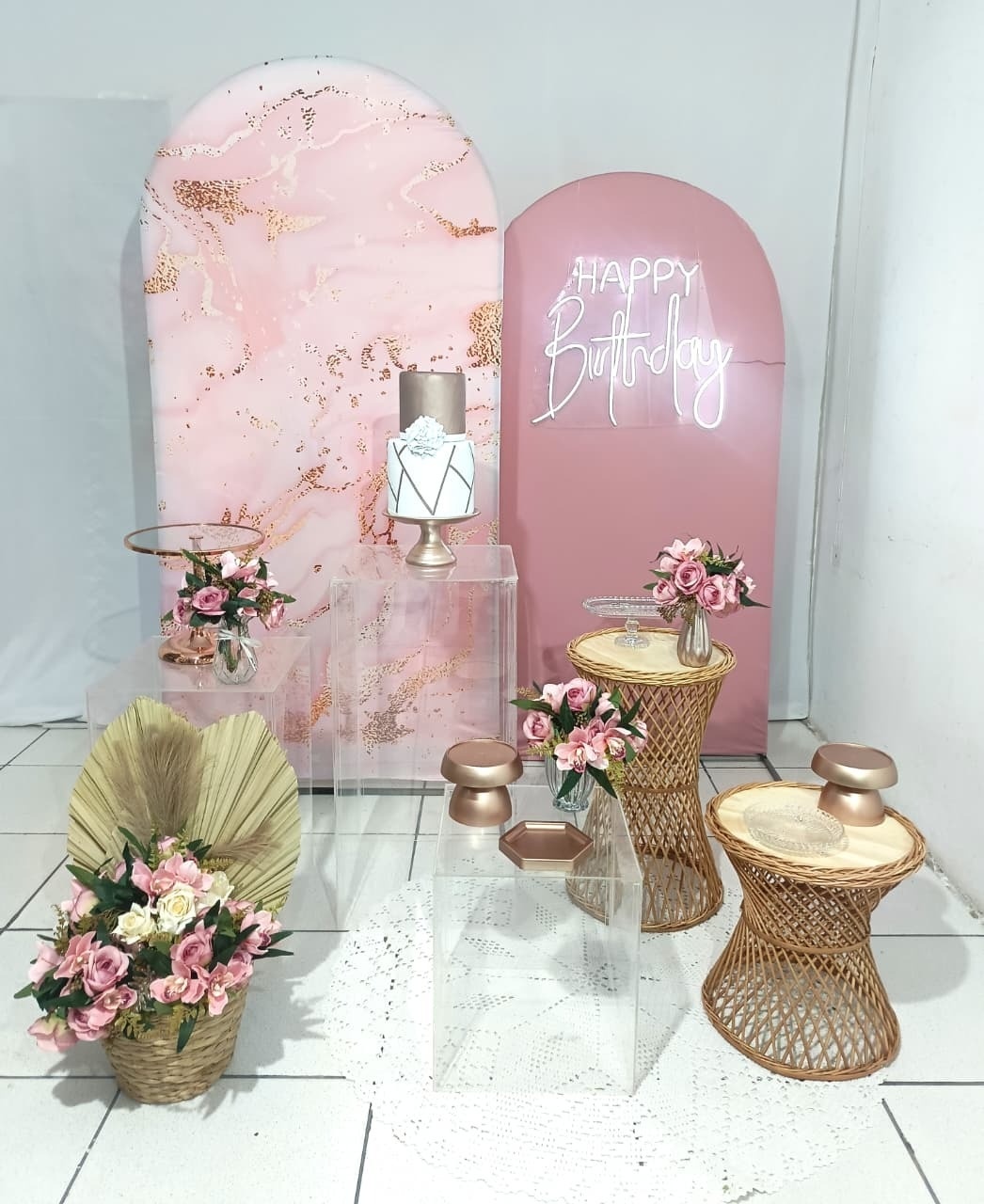 Composição Capa Decorativa Adulto - CamaleãoLocaçoes