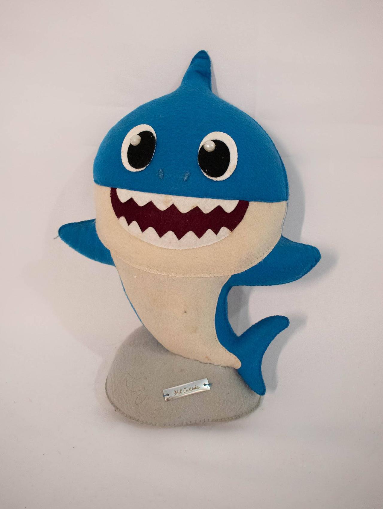 Personagem Baby Shark Feltro Azul - Vanessalocações