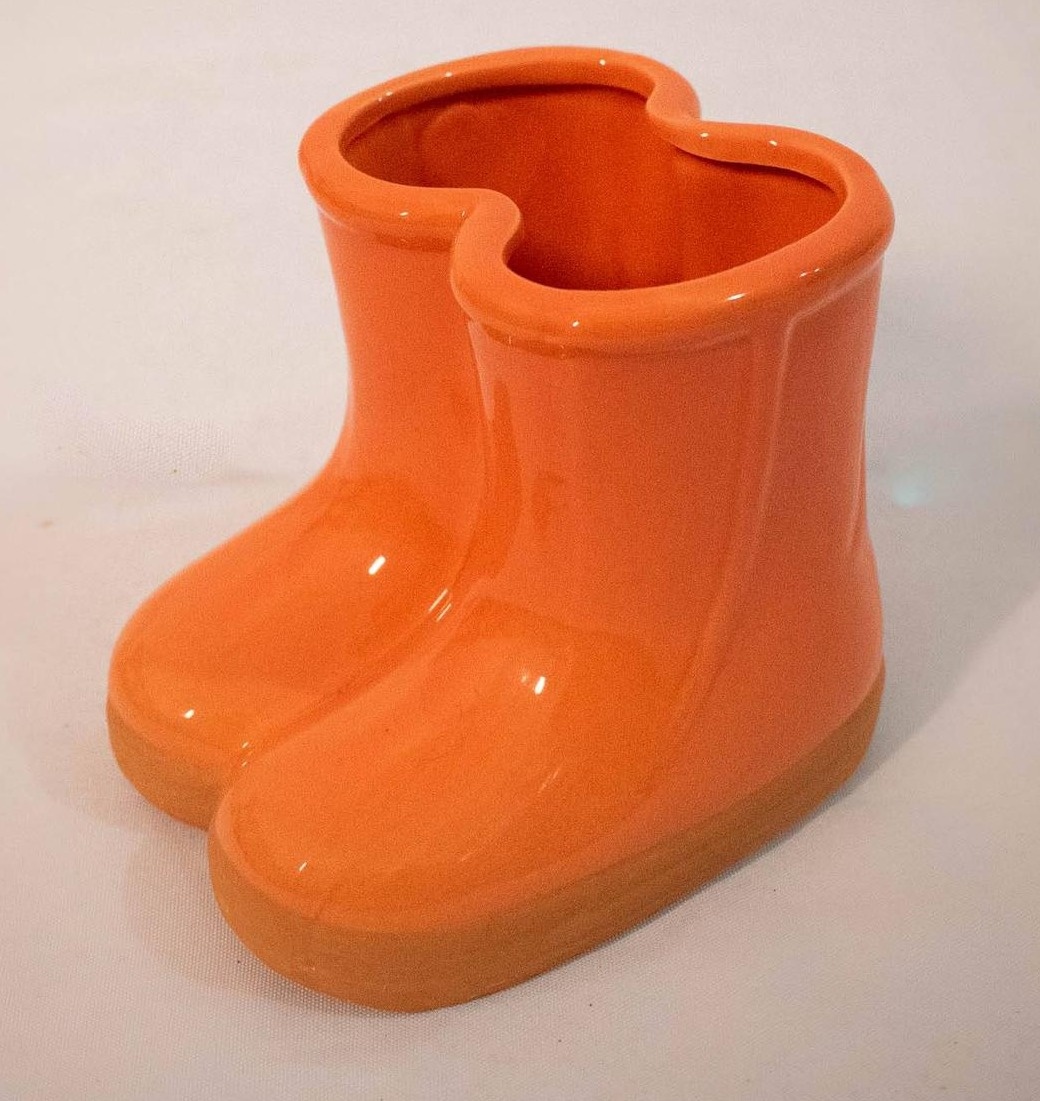 Bota Cerâmica Laranja - Vanessalocações
