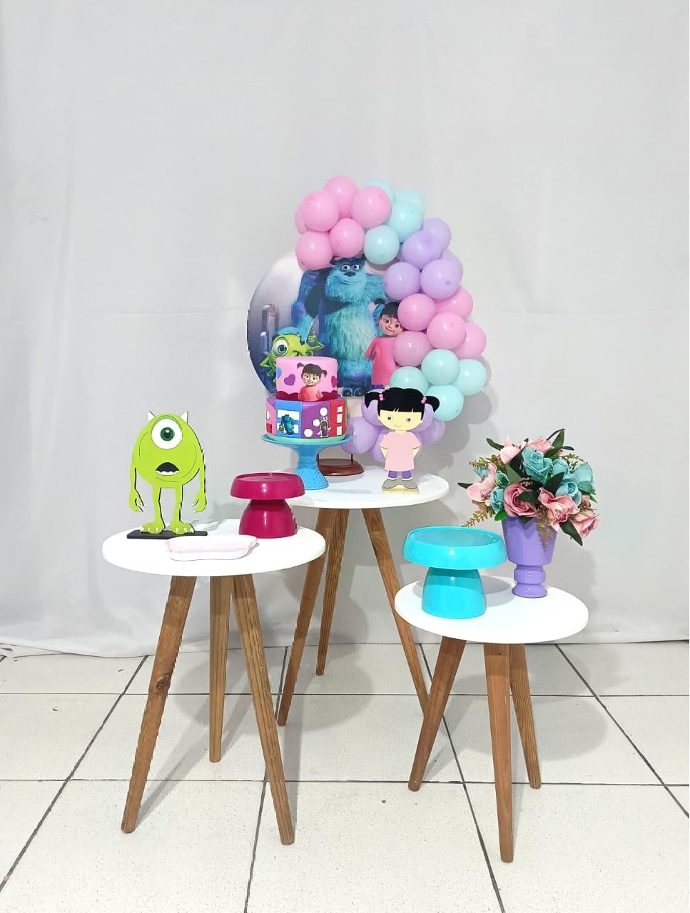 Mini Decoração Monstros S/A - CamaleãoLocaçoes