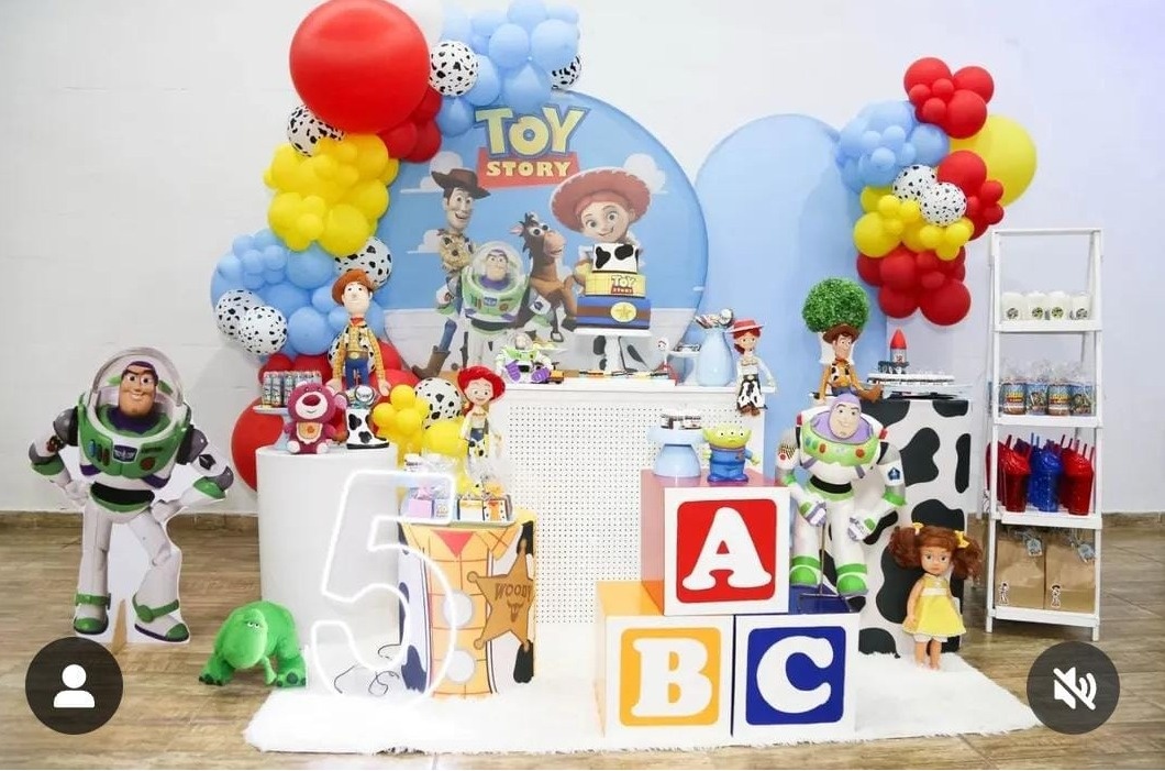 Composição Toy Story Luxo - CamaleãoLocaçoes