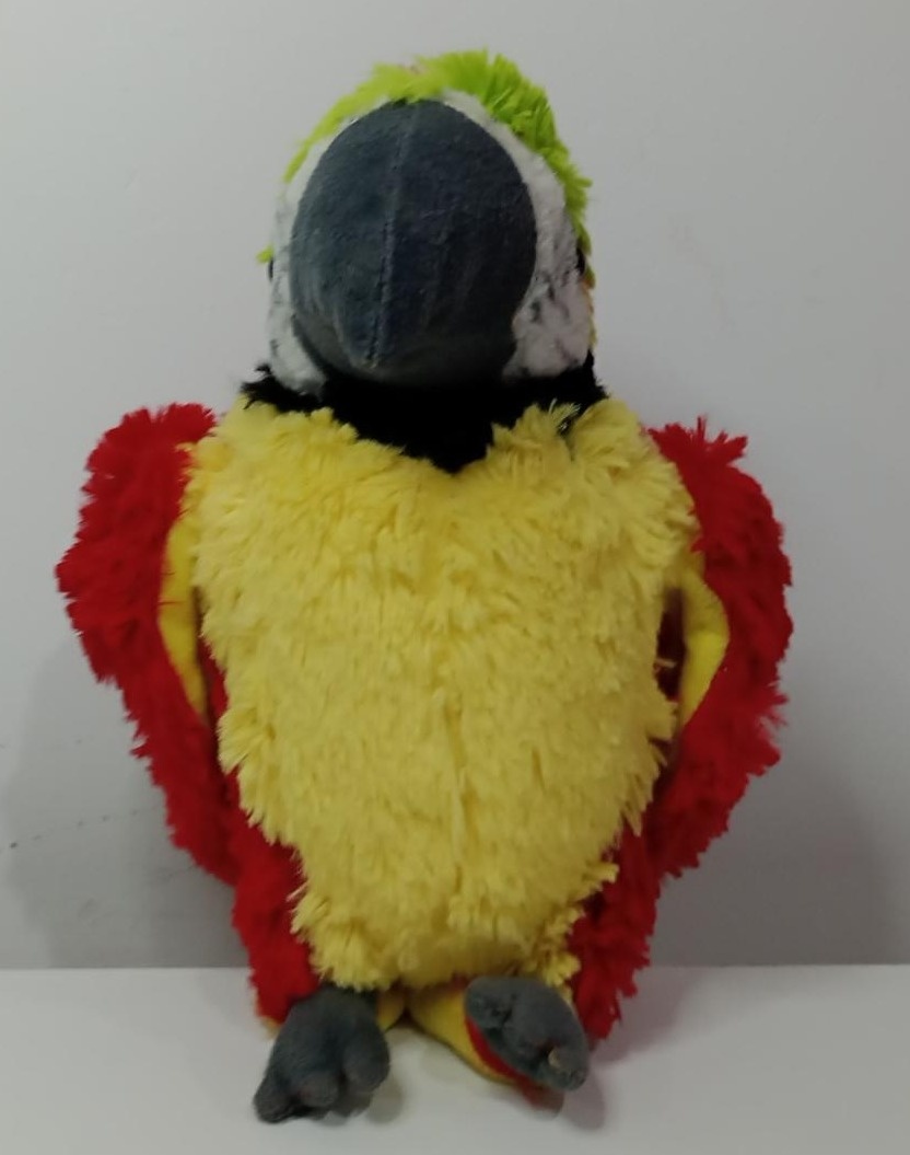 Arara Pelúcia Vermelho - Vanessalocações