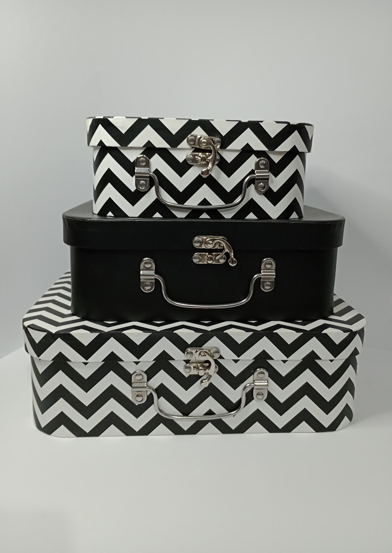 Trio de Maleta Preto E Branco - 03 Peças - Vanessalocações