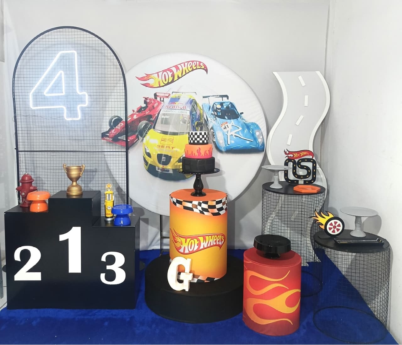 Composição  Hotwheels - CamaleãoLocaçoes