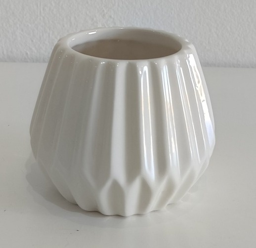 Mini Vaso Canelado Branco  - Vanessalocações