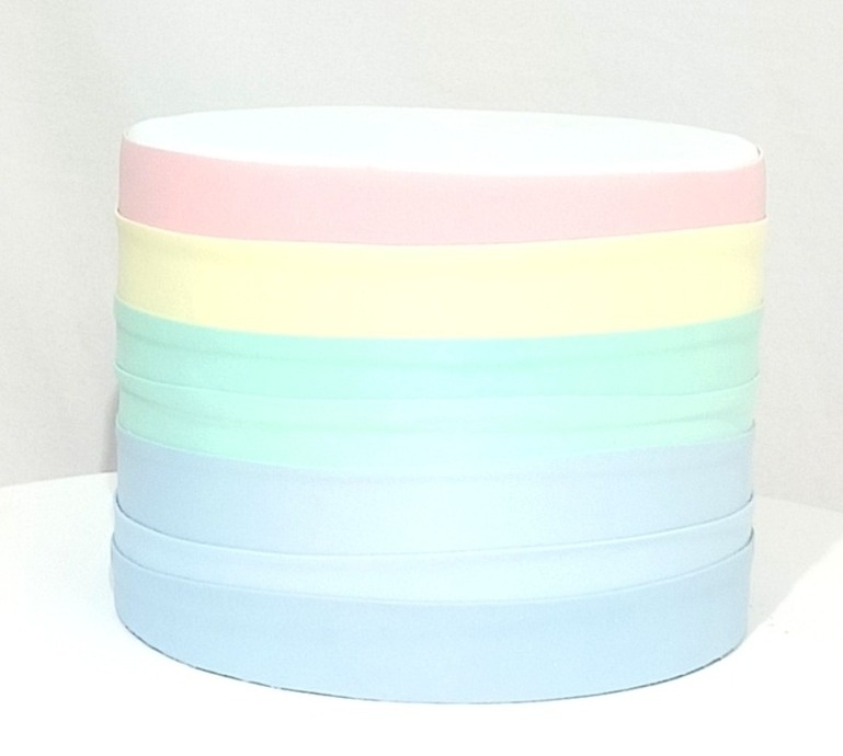 Bolo Fake Candy Color  - Vanessalocações