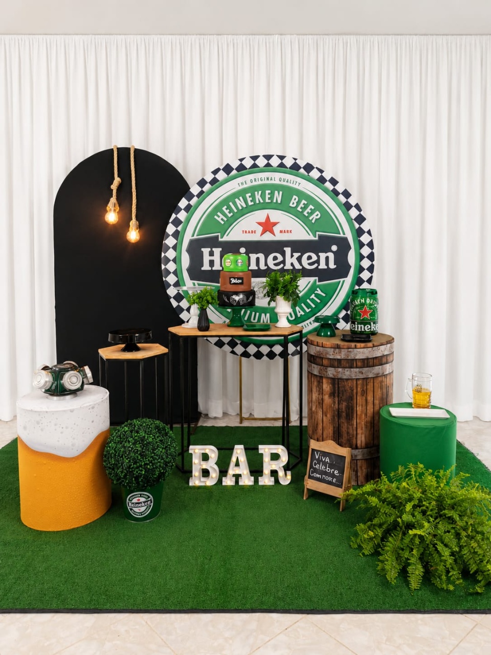 Composição Heineken/Bebida - CamaleãoLocaçoes