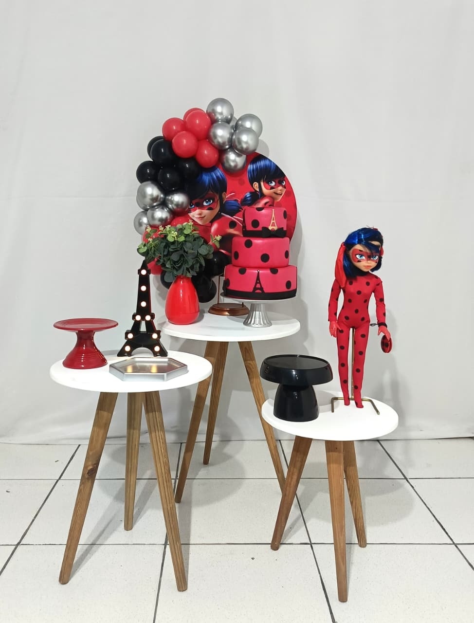Mini Decoração Lary Bang - CamaleãoLocaçoes