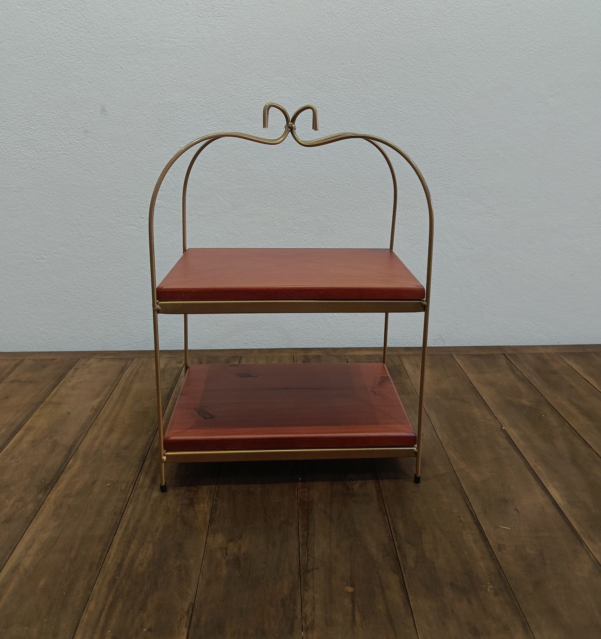 Prateleira de Mesa Peroba/ Ferro  - Vanessalocações