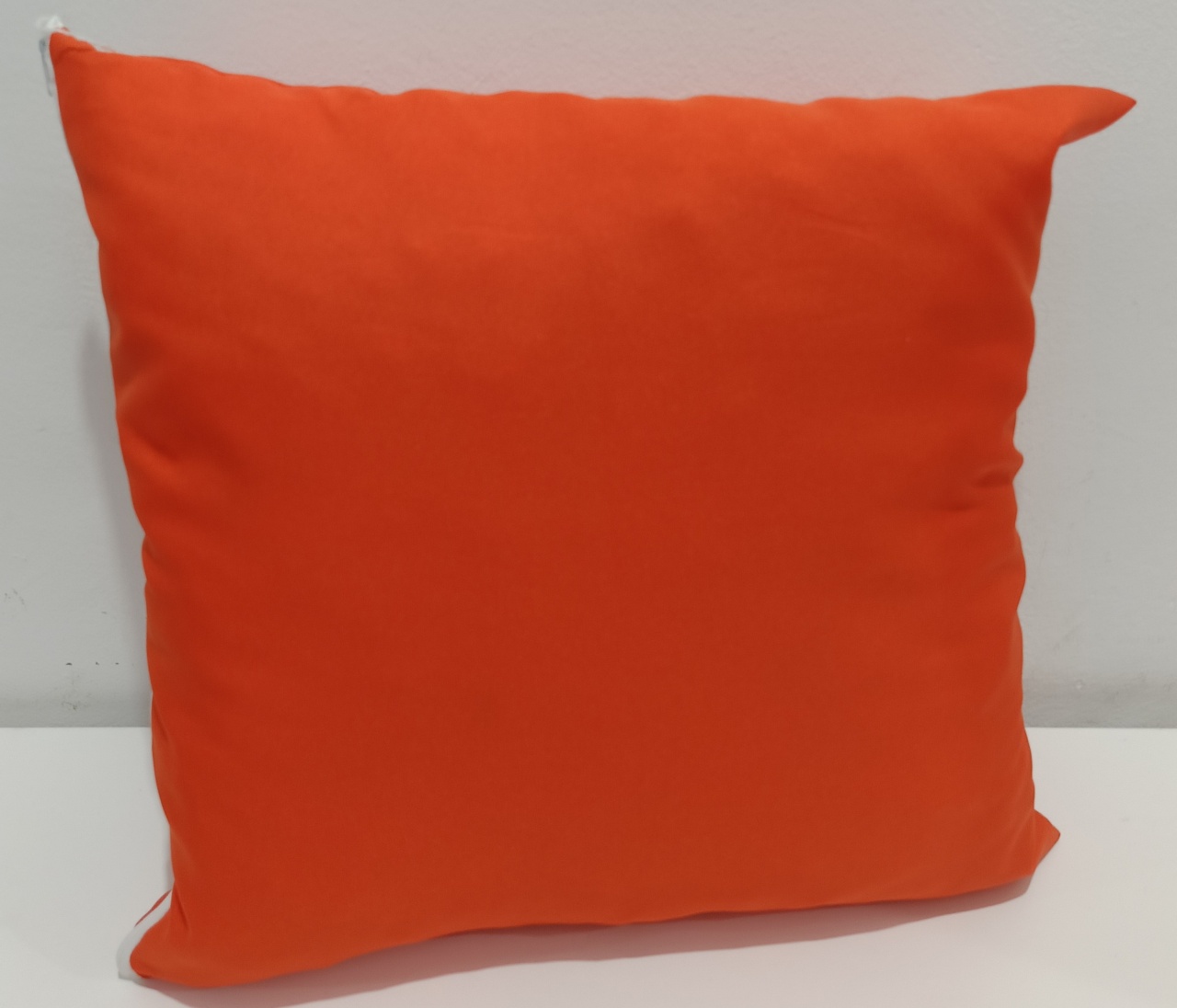 Almofada C/ Enchimento - Laranja - 30X30 - Vanessalocações