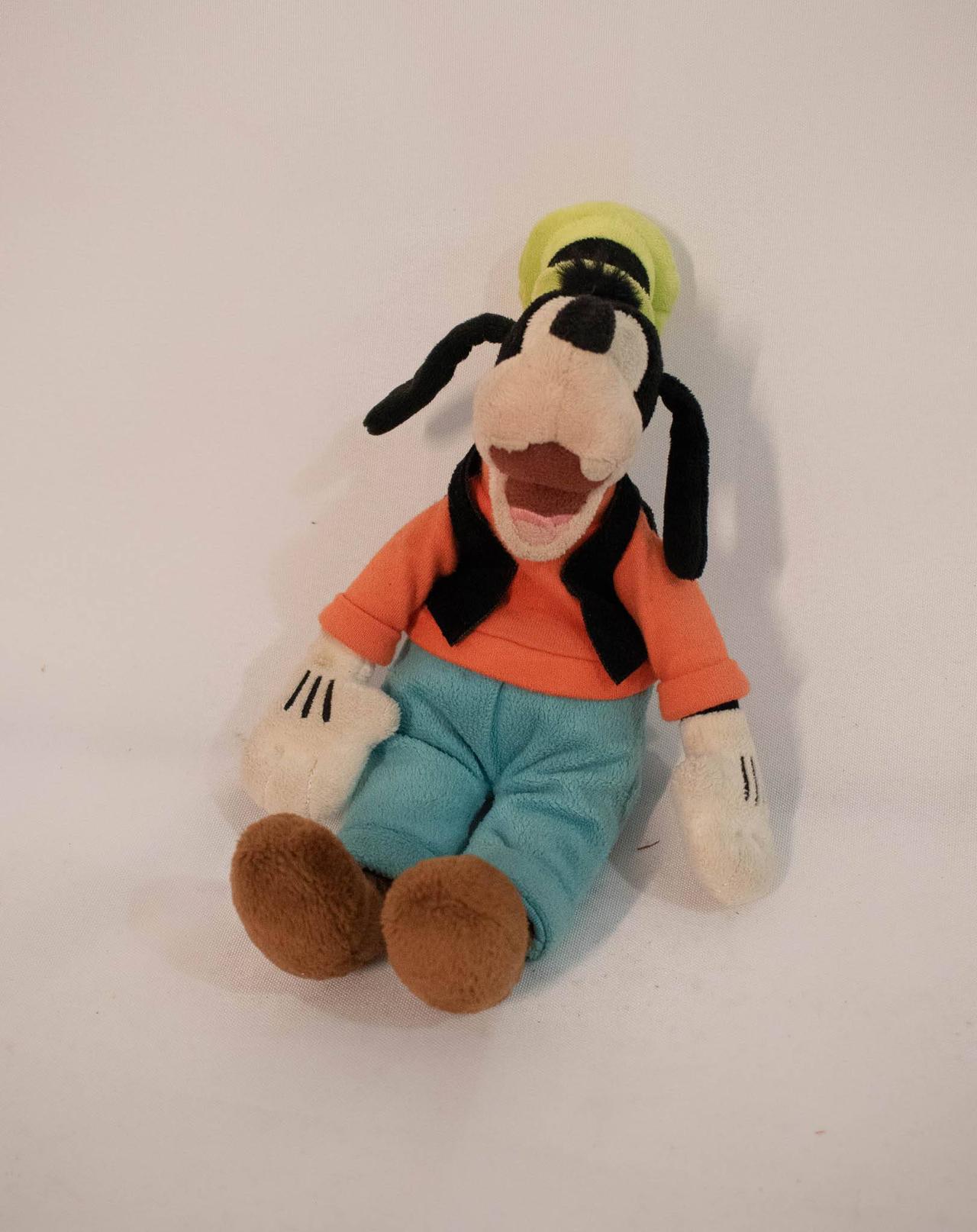 Pelúcia Pateta - Coleção  Mickey - Vanessalocações