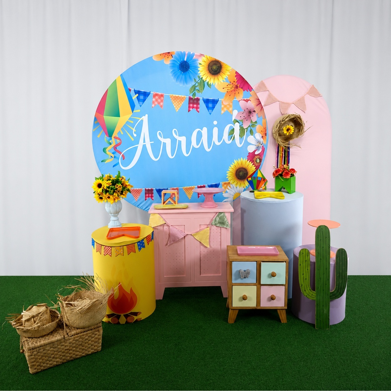 Composição Junina Arraia Menina - CamaleãoLocaçoes