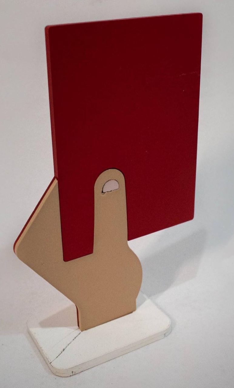 Display Mdf Cartão Vermelho - Vanessalocações