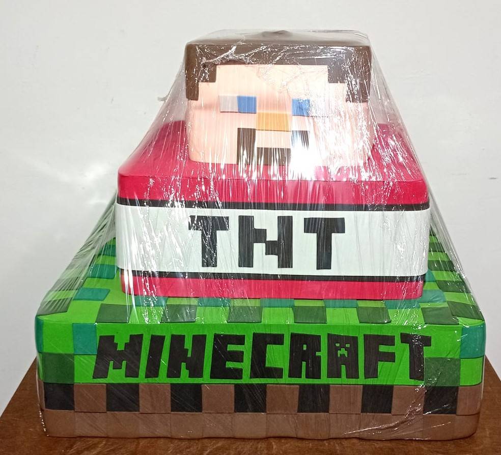 Bolo Fake Minecraft - 3 Andares - Vanessalocações