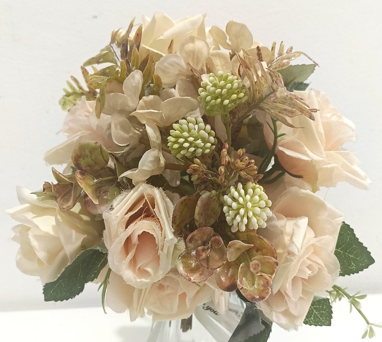 Buquê Flor Artificial Creme  M - 28Cm/Frente - Vanessalocações