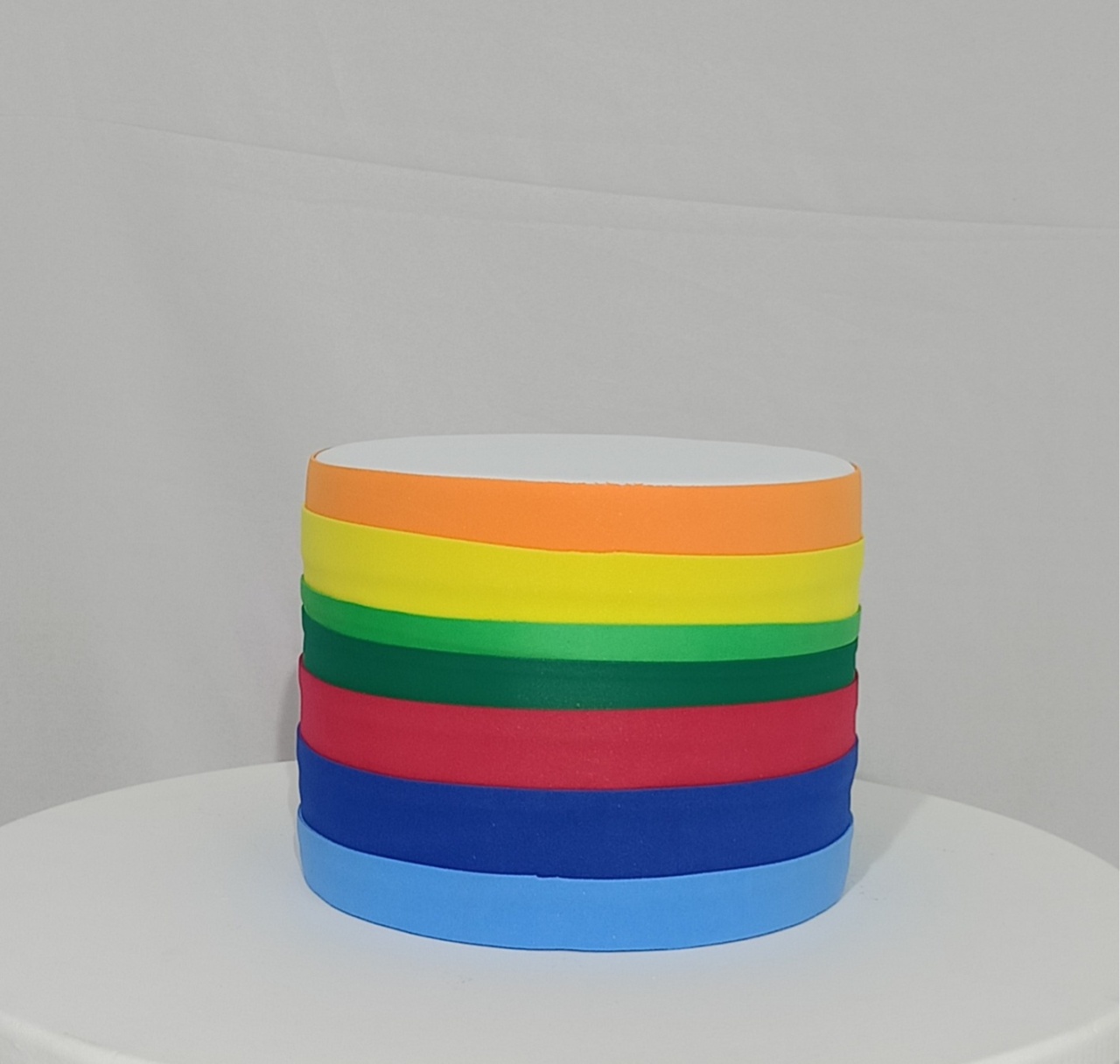 Bolo Fake Candy Collor - Vanessalocações