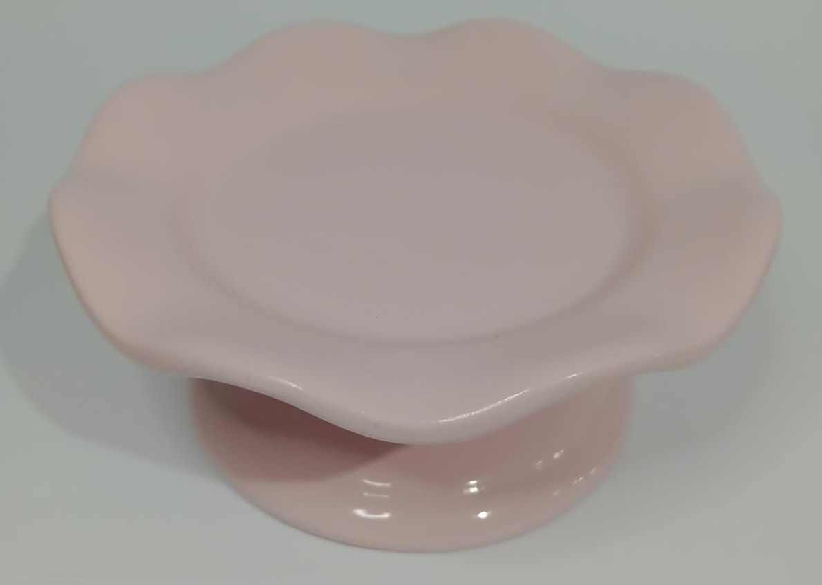 Bandeja  Cerâmica Redonda Babado Rosa M - Vanessalocações