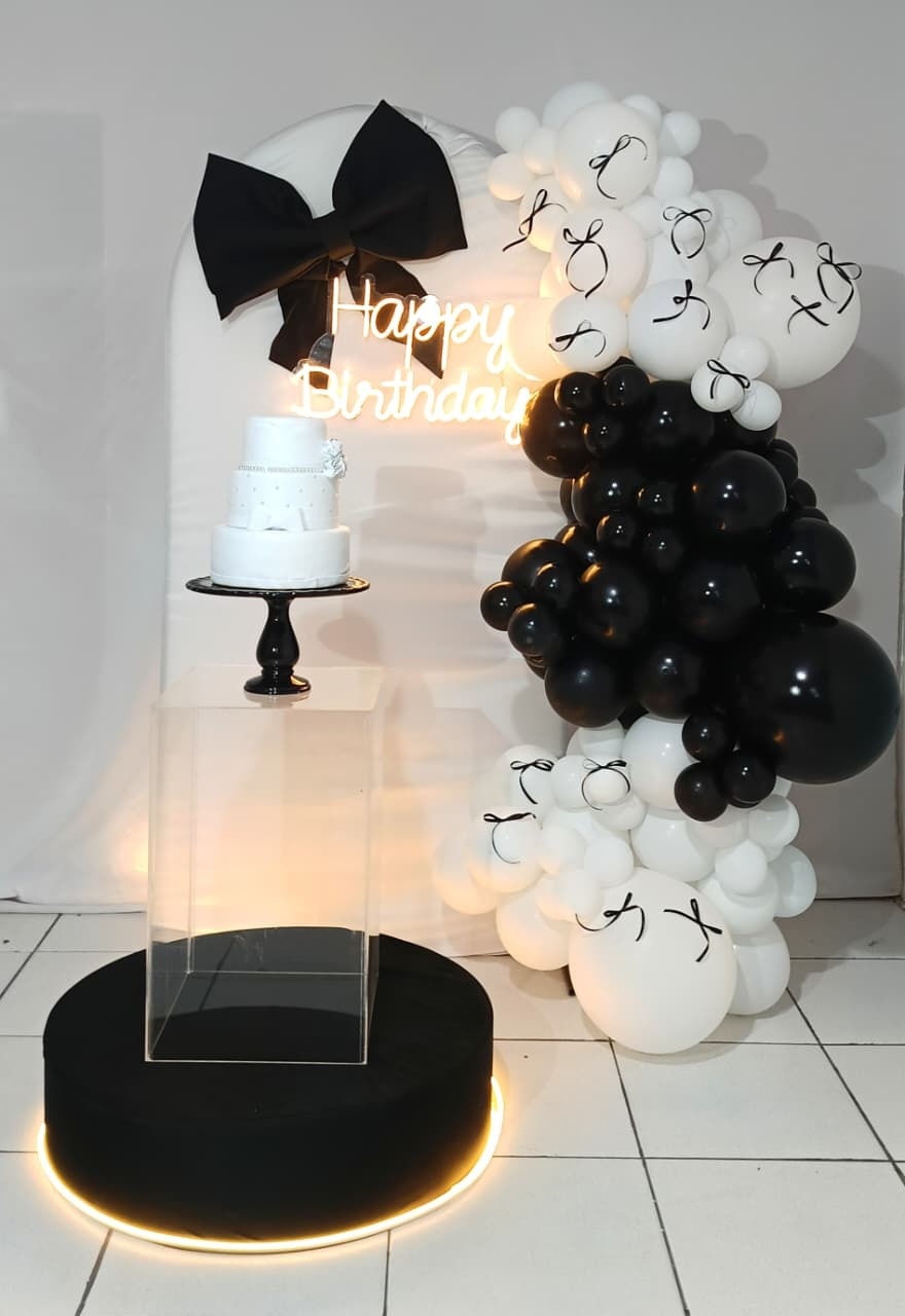 Composição Laço Preto - CamaleãoLocaçoes