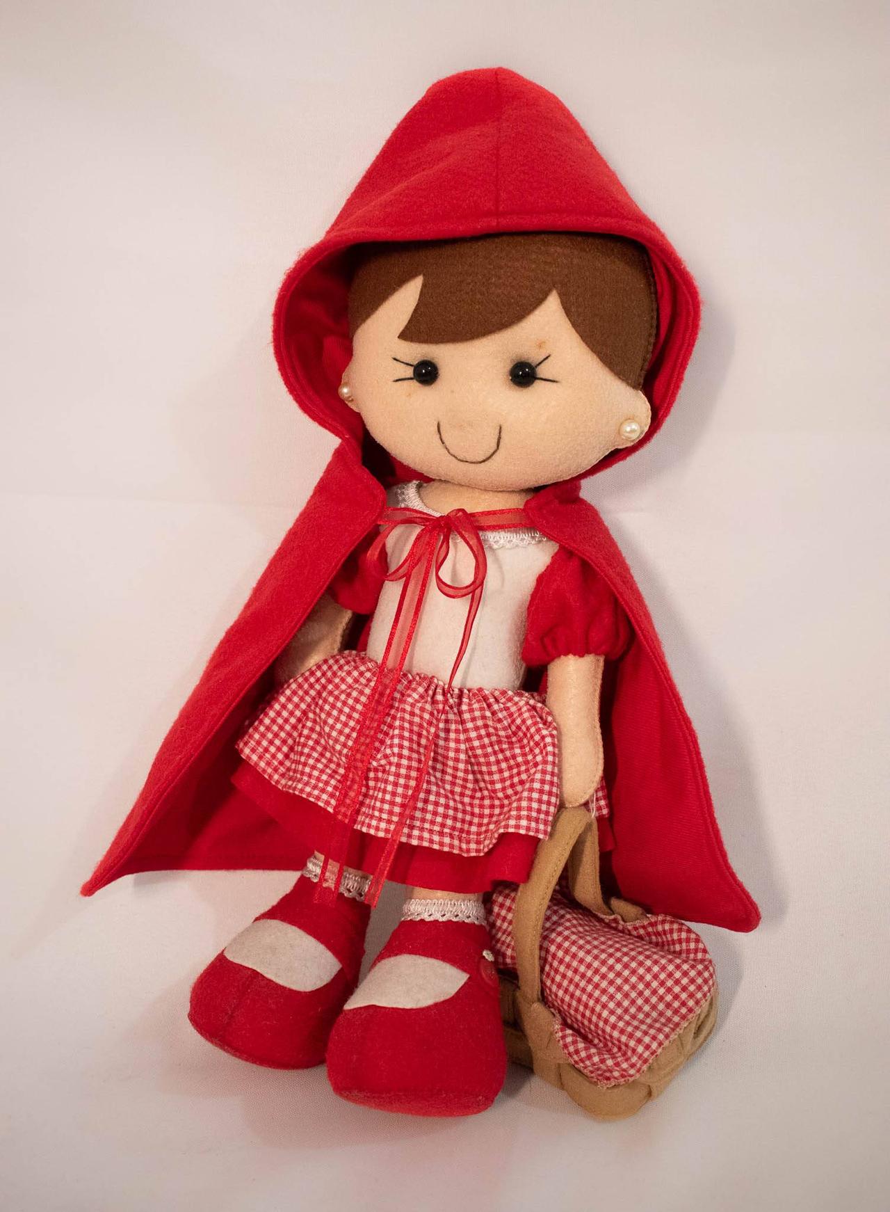 Chapeuzinho Vermelho de Feltro - Vanessalocações