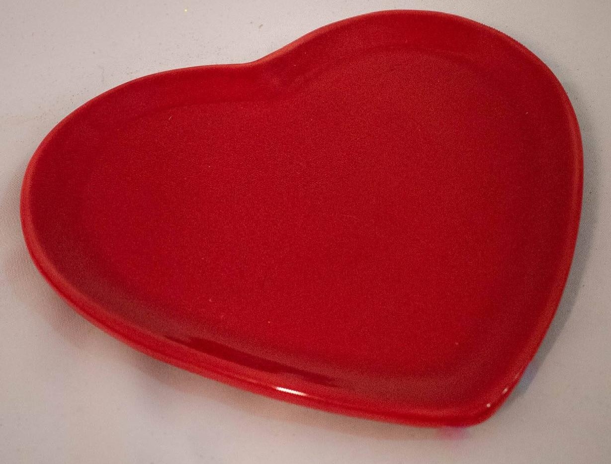 Bandeja Cerâmica Coração Vermelho - Vanessalocações