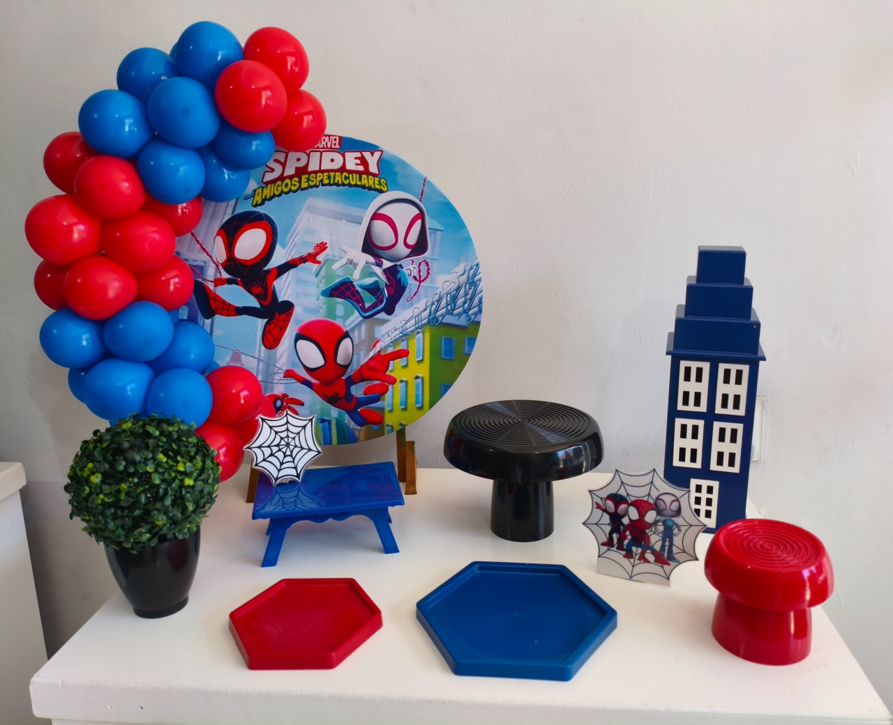 Homem Aranha E Seus Amigos  - Minifestaliv 
