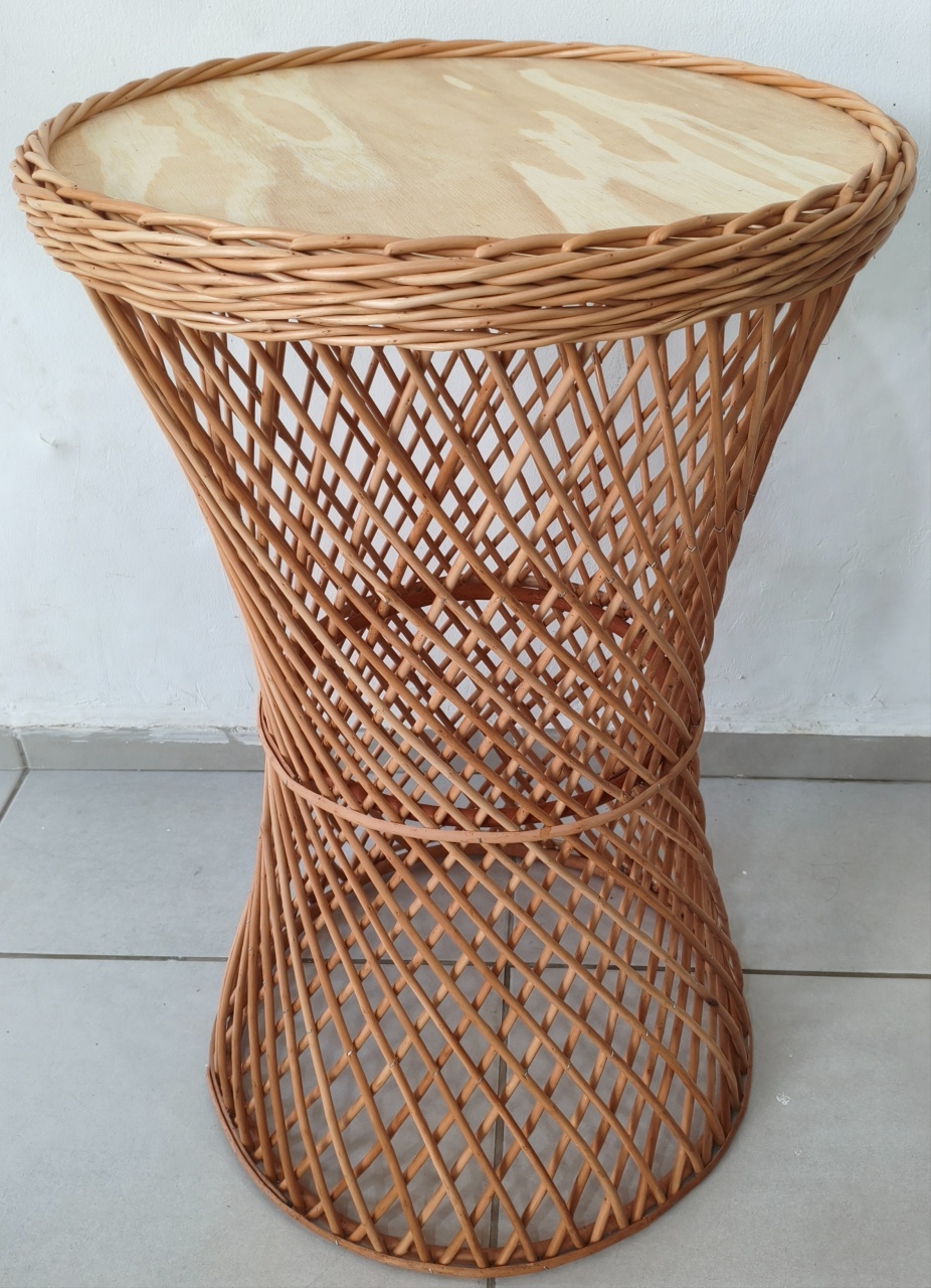 Mesa Cinturinha G - Minifestaliv 
