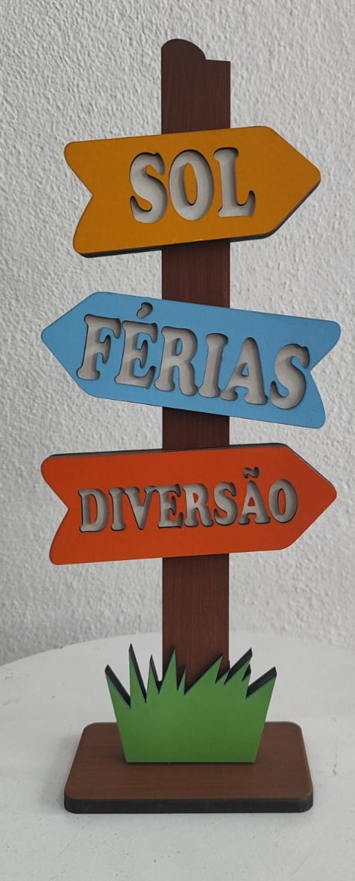 Display Mdf de Mesa Férias - Wanusa Nunes Andrade