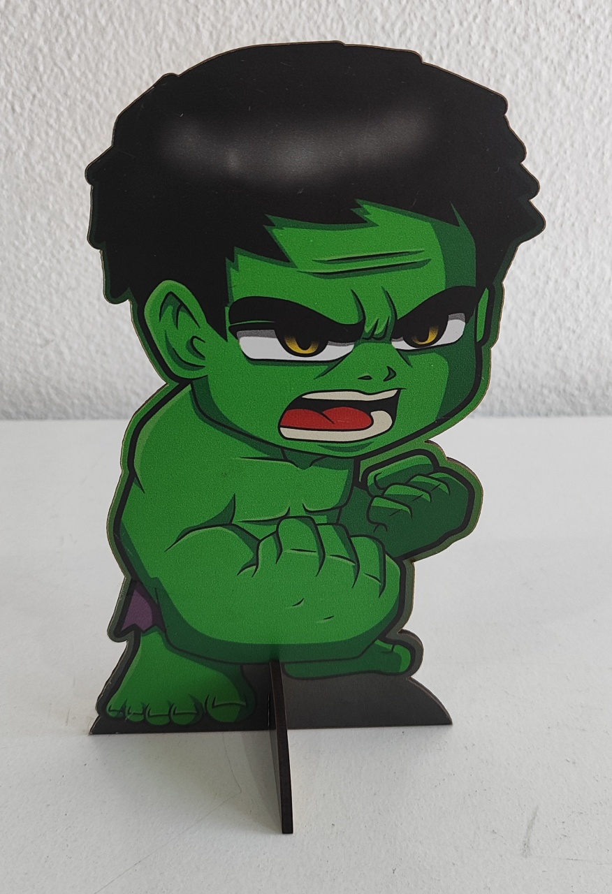 Display Mdf de Mesa Heróis Huck - Wanusa Nunes Andrade