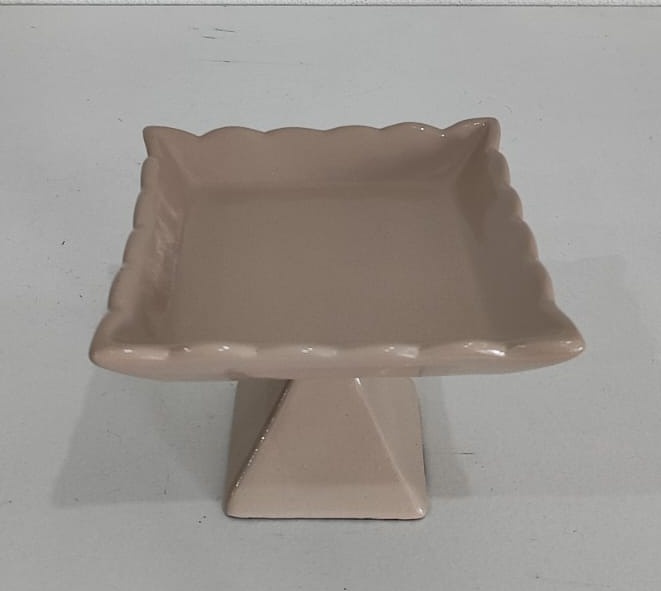 Suporte Para Doce Quadrado Com Pé Bege 10X14Cm - Wanusa Nunes Andrade