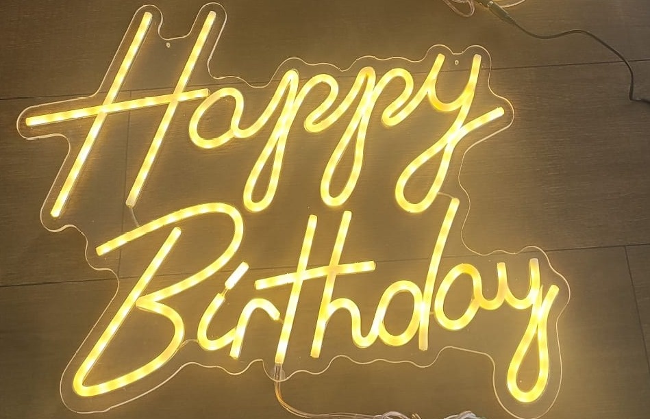 Happy Birthday Led-Luz Quente - Wanusa Nunes Andrade