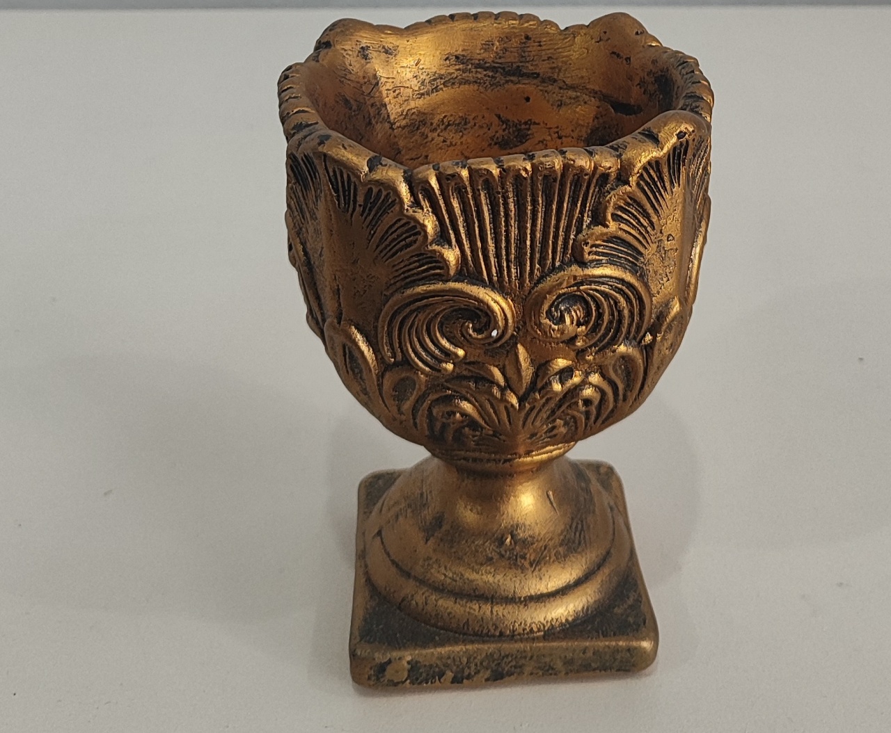 Vaso Taça Dourado - Wanusa Nunes Andrade