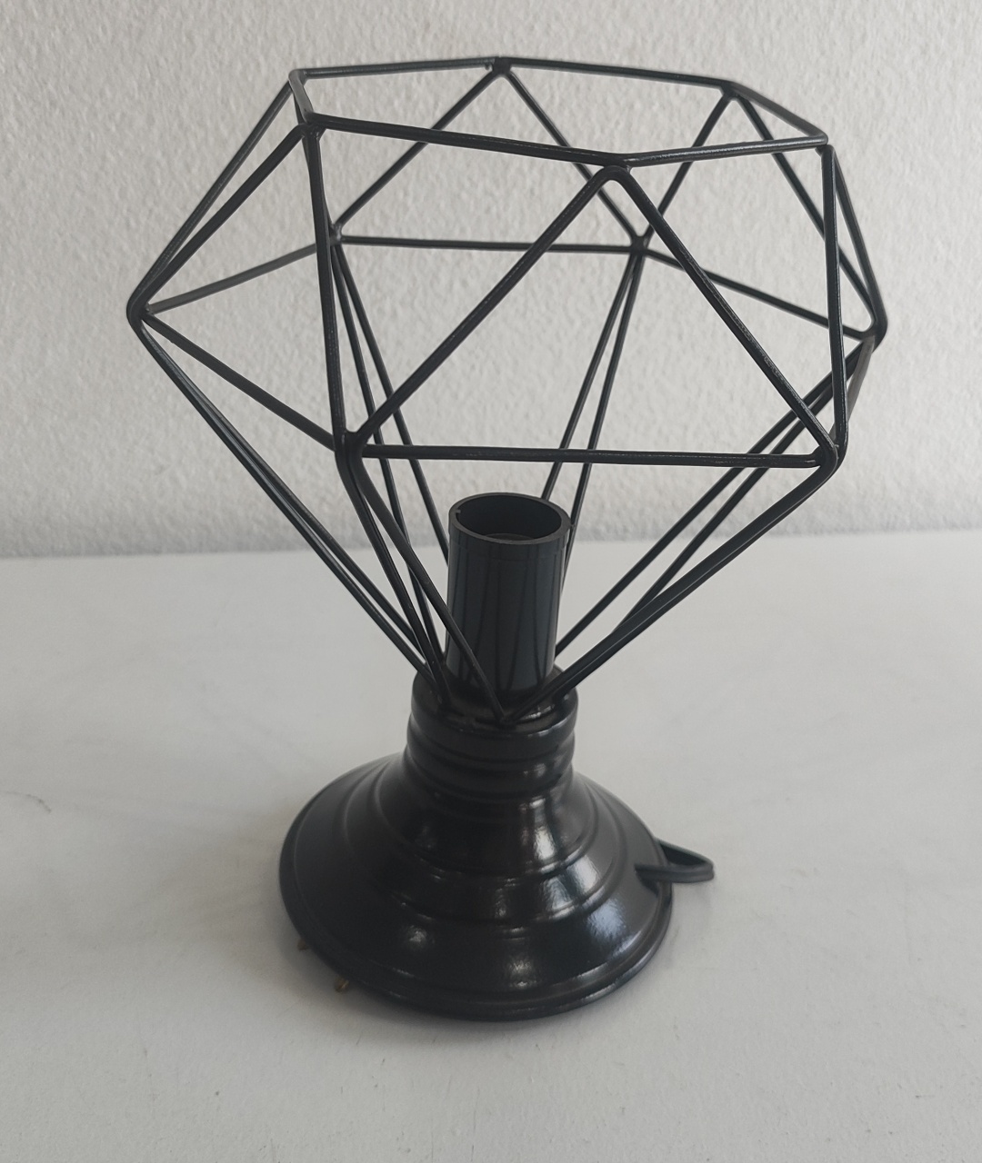 Suporte Para Lâmpada Preto - Wanusa Nunes Andrade