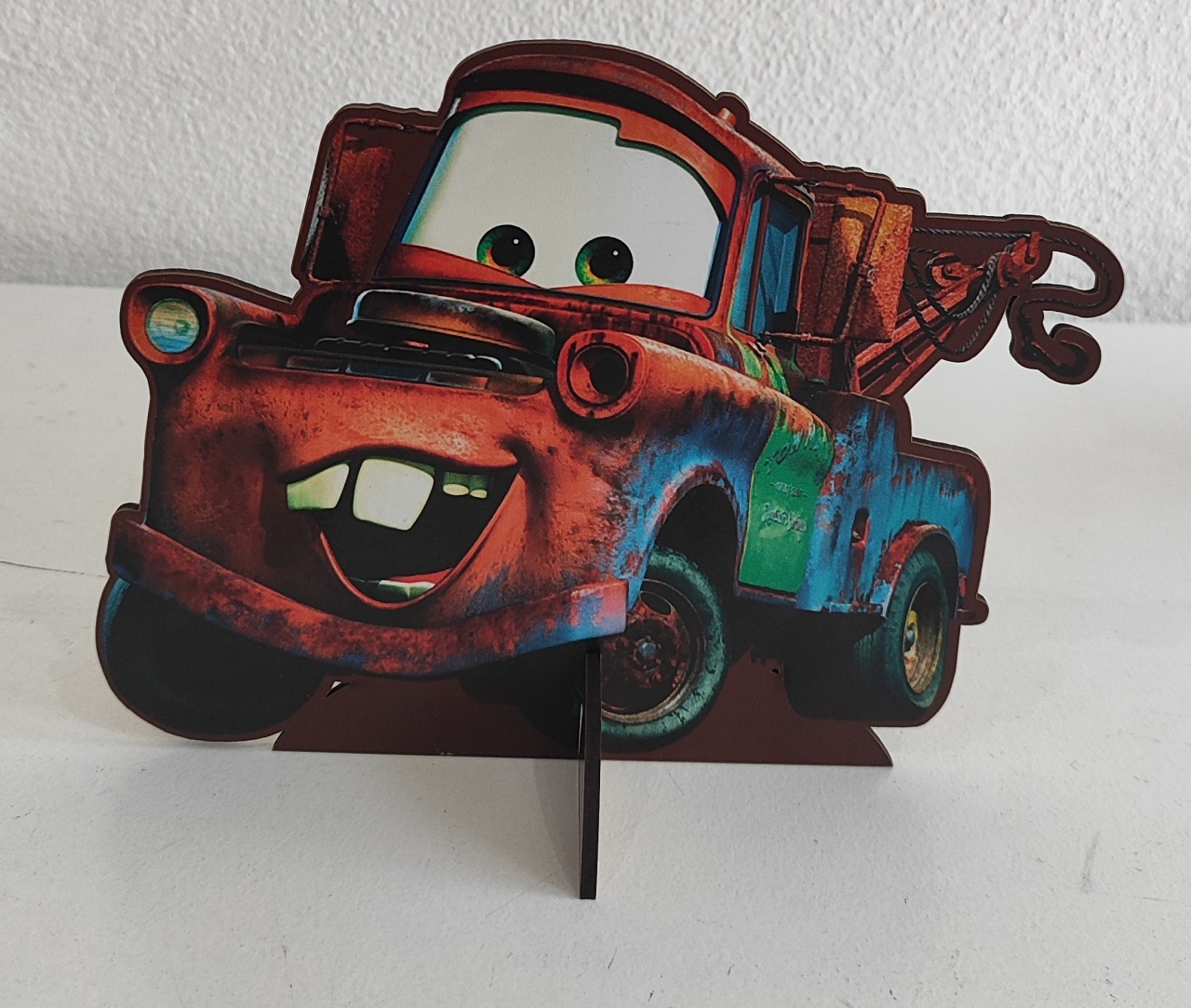 Display Mdf de Mesa Carros Mater - Wanusa Nunes Andrade