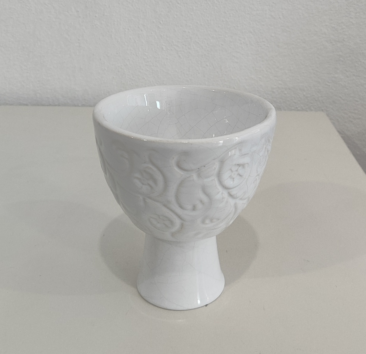 Vaso Detalhado Branco - Wanusa Nunes Andrade
