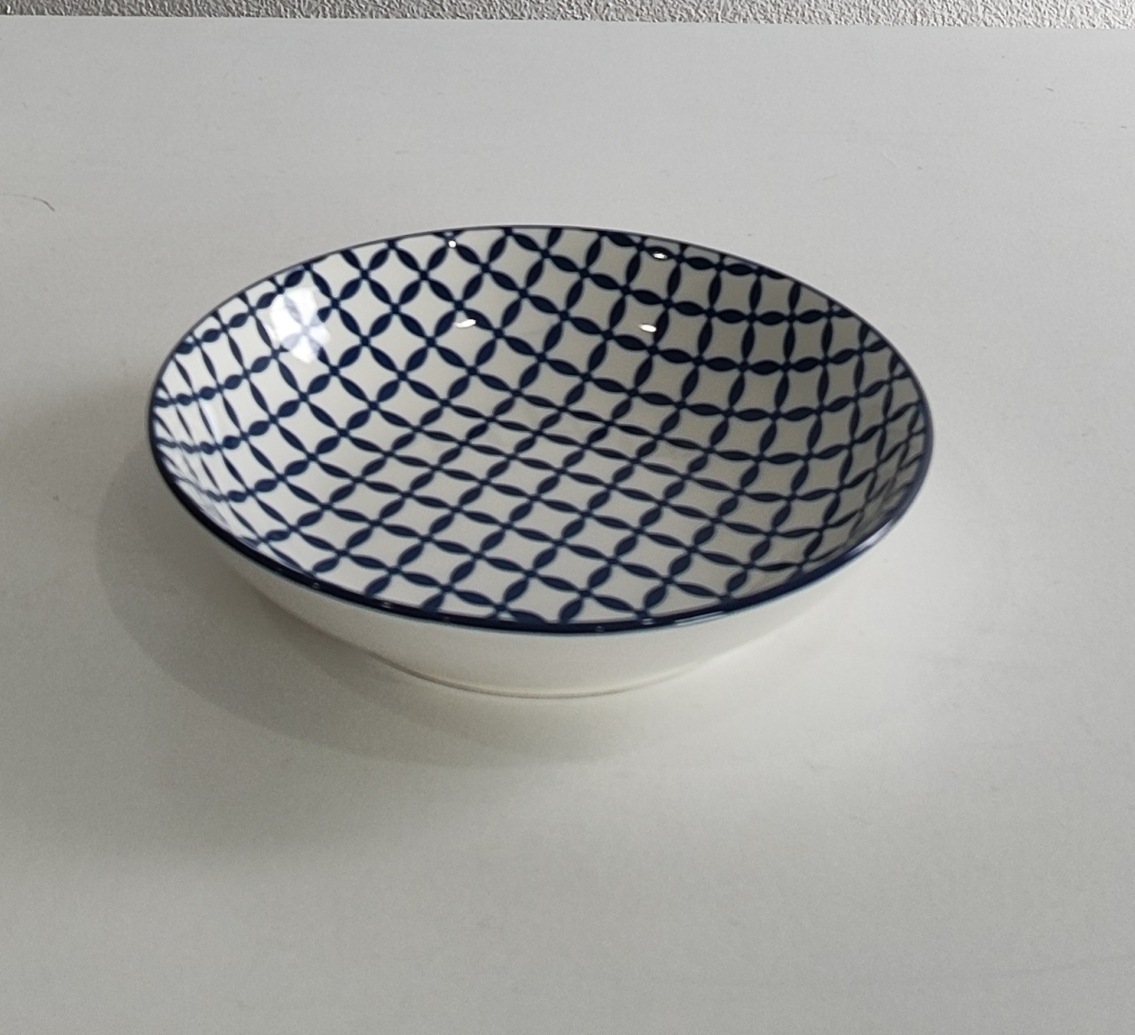 Suporte Para Doce Prato Fundo Branco Com Detalhe Azul - Wanusa Nunes Andrade