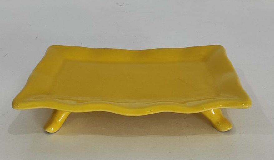 Suporte Para Doce Retangular Com Pé Amarelo 14X24Cm - Wanusa Nunes Andrade