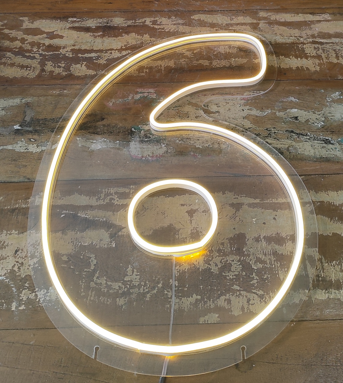 Número 6 de Led - Wanusa Nunes Andrade