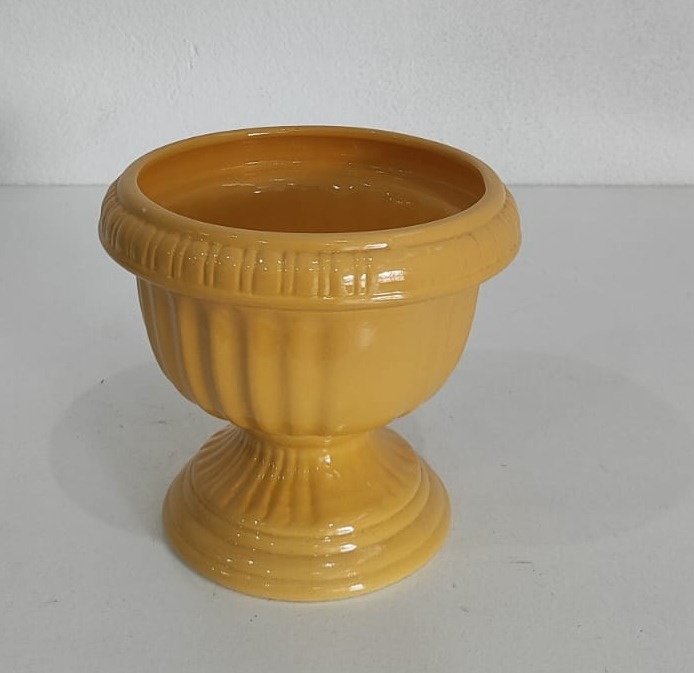 Vaso Taça Baixo Amarelo  - Wanusa Nunes Andrade