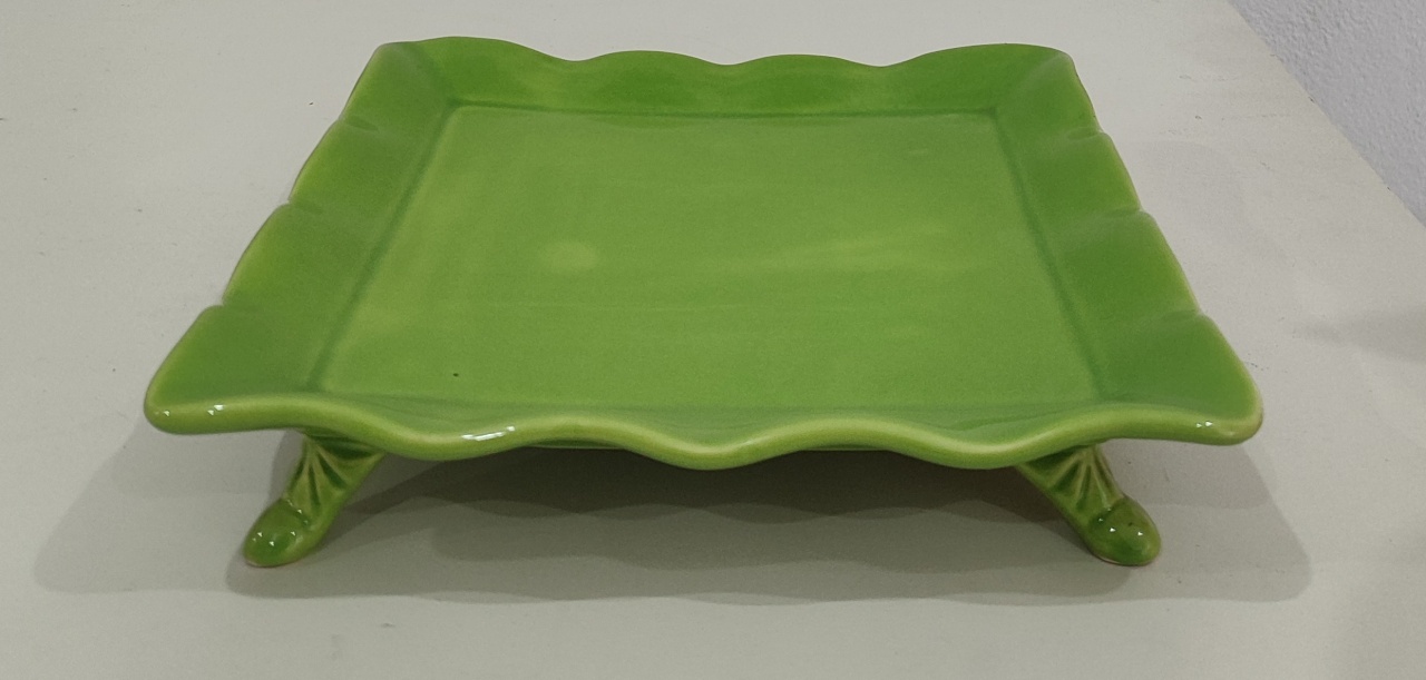 Suporte Para Doce Verde Quadrada Baixa 27×27Cm - Wanusa Nunes Andrade