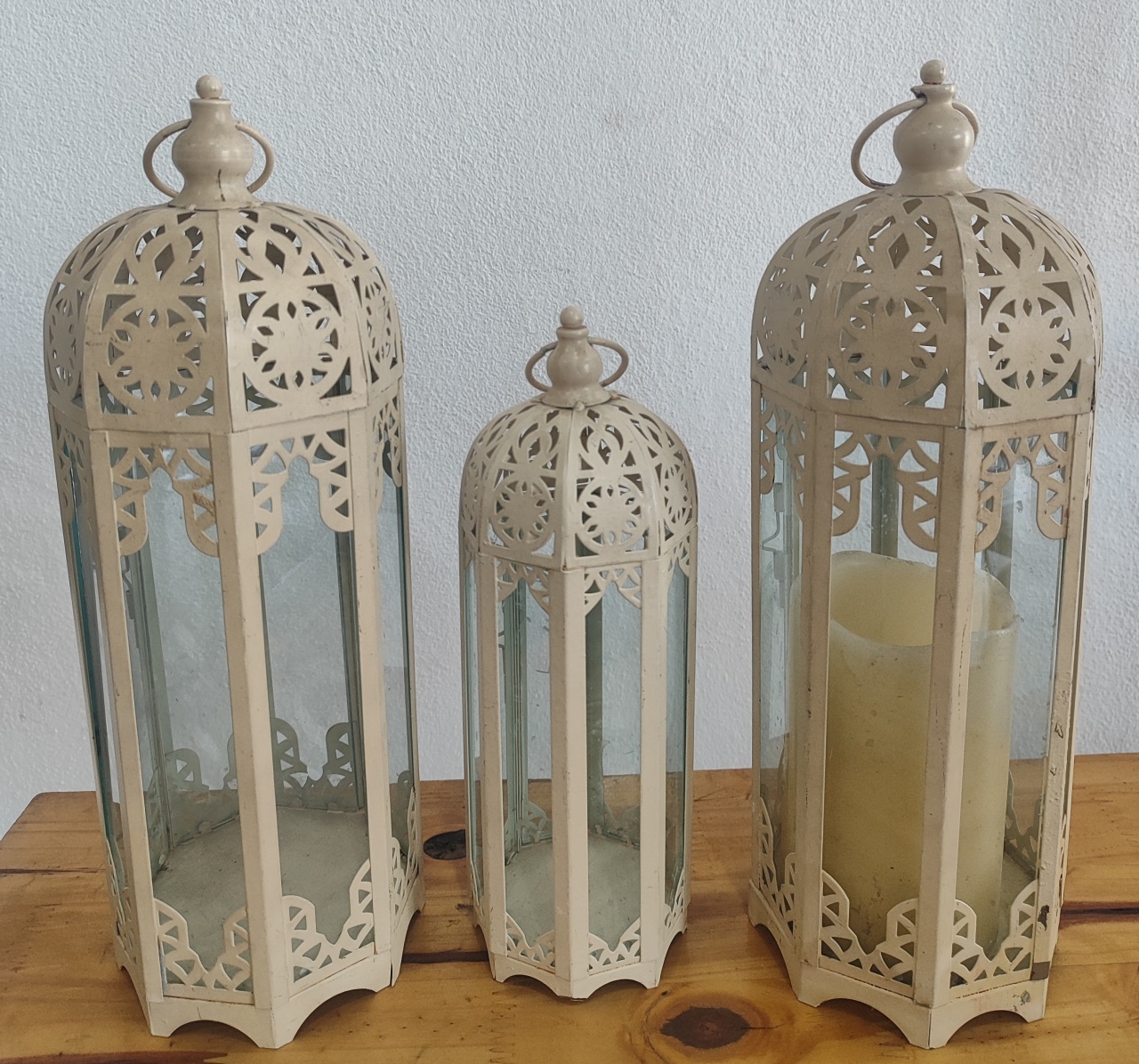 Lanterna Decorativa Bege P - Wanusa Nunes Andrade