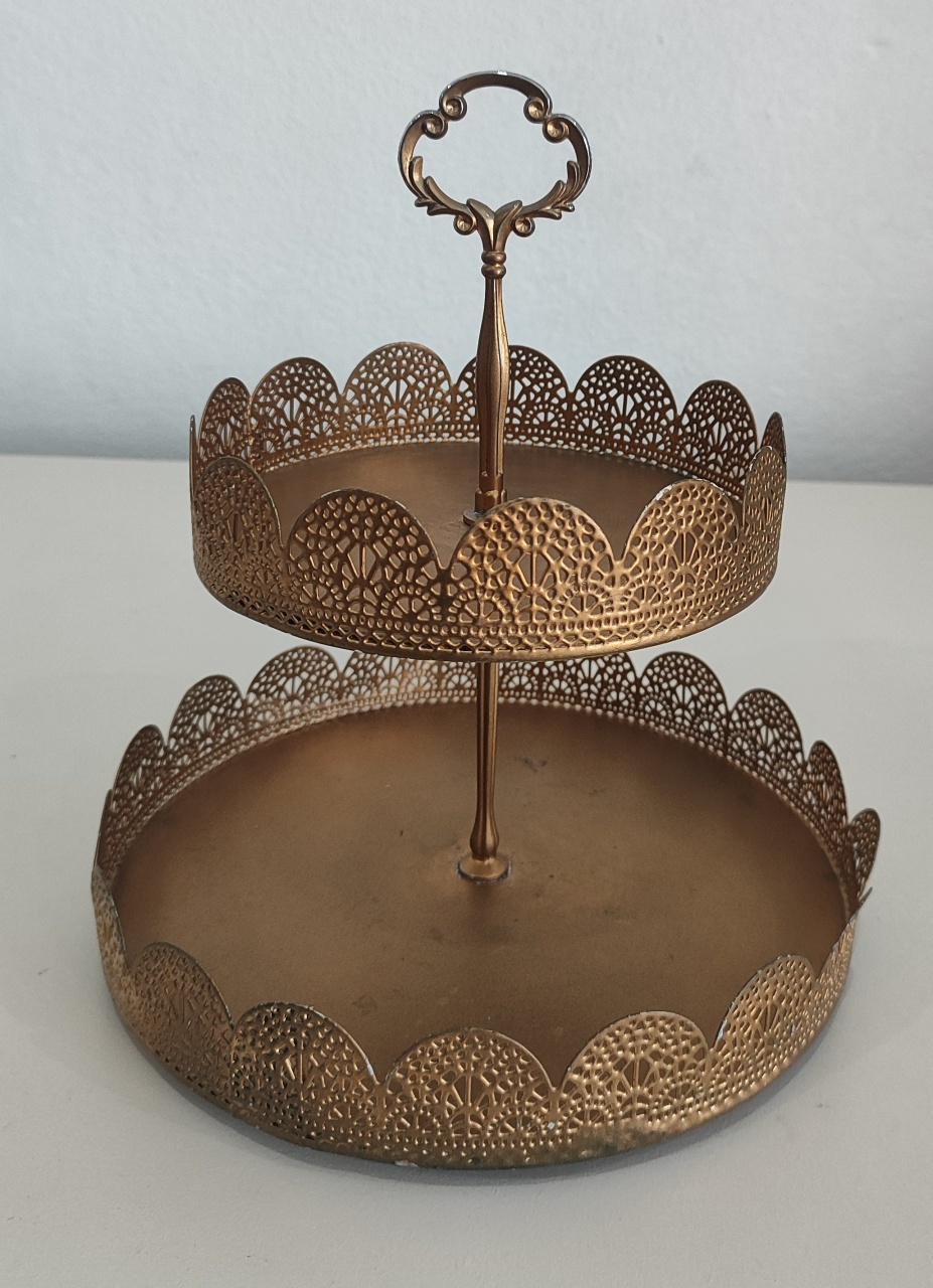 Suporte Para Doce Duplo Dourado - Wanusa Nunes Andrade