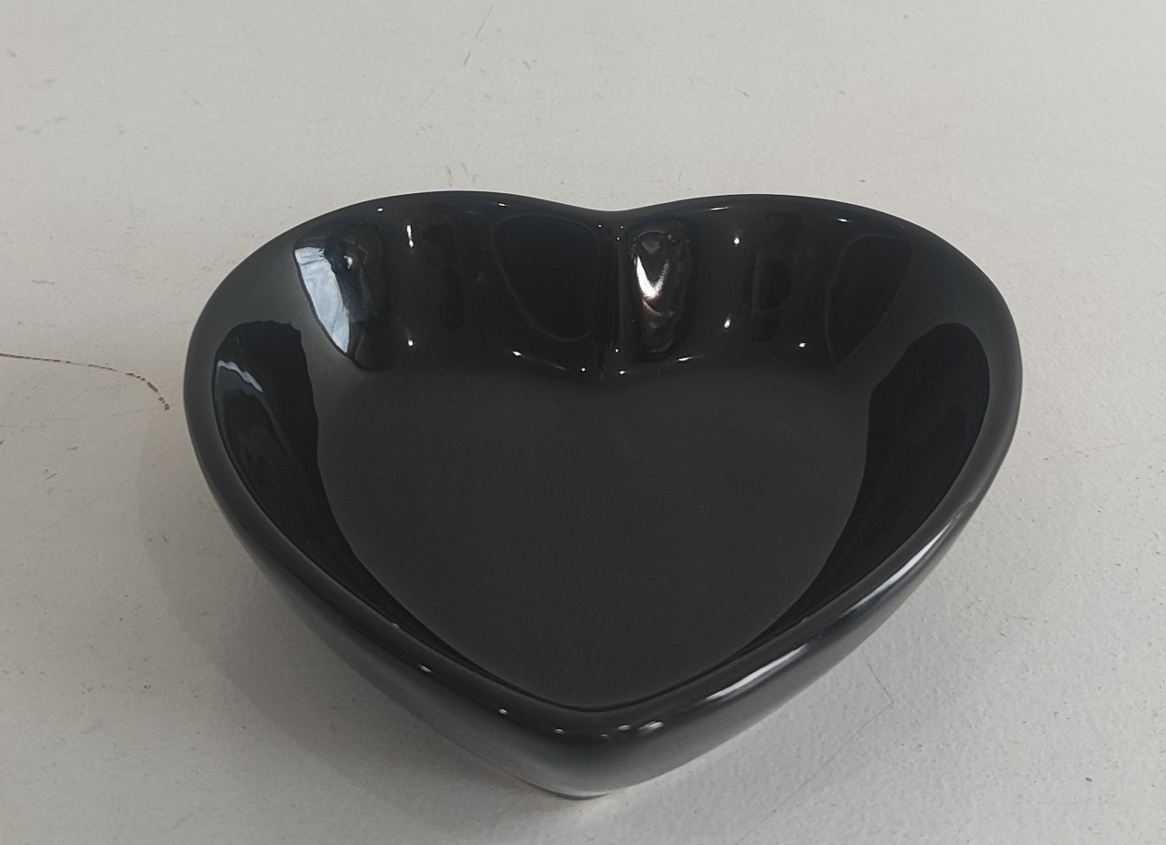 Suporte Para Doce Coração Preto - Wanusa Nunes Andrade
