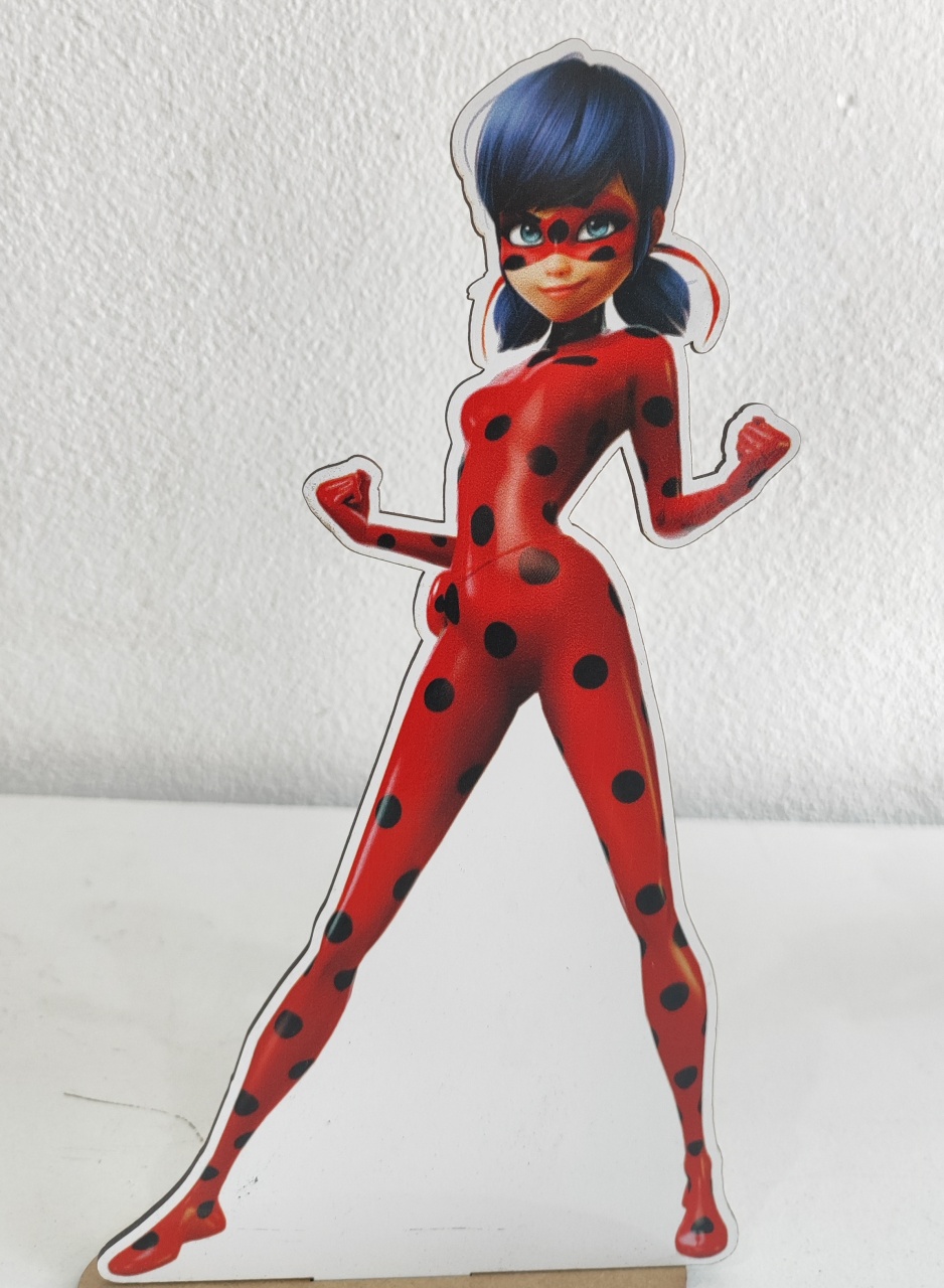 Display Mdf de Mesa Lady Bug - Wanusa Nunes Andrade