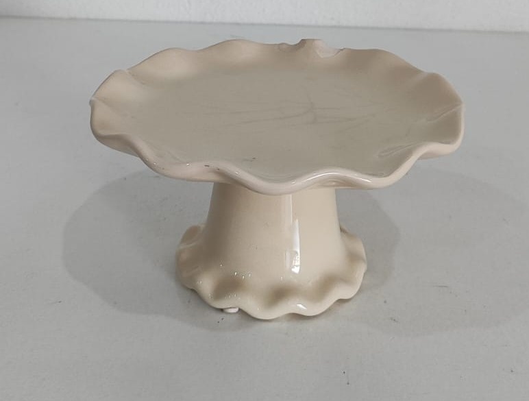 Suporte Para Doce P Babado Off White 9X16Cm - Wanusa Nunes Andrade